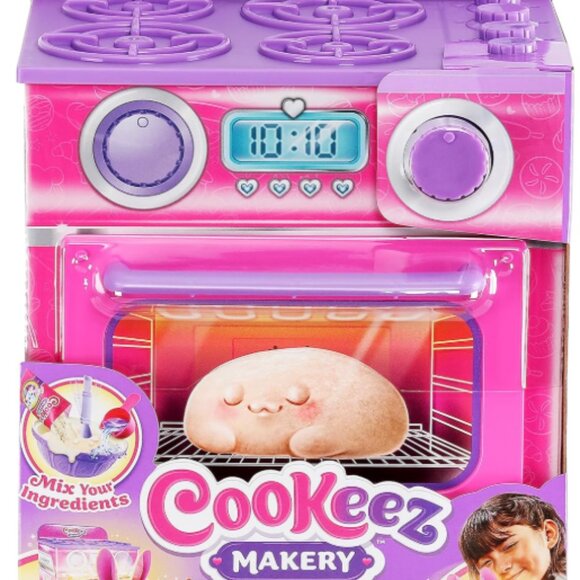 Cinnamon Treatz Oven–Interactive Bake & Reveal Oven Playset w/Mystery Scent - Picture 8 of 8